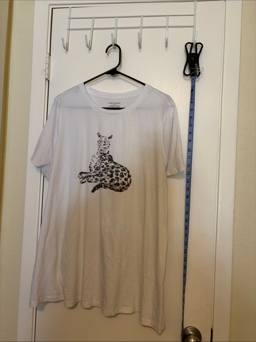 Lane Bryant White Short Sleeve Tee with Leopard Graphic